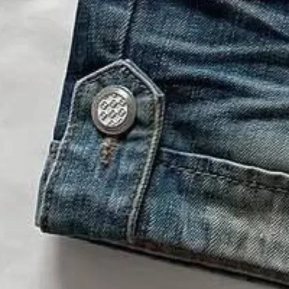 Distressed High-Rise Denim Shorts – Size S - Picture 4 of 4